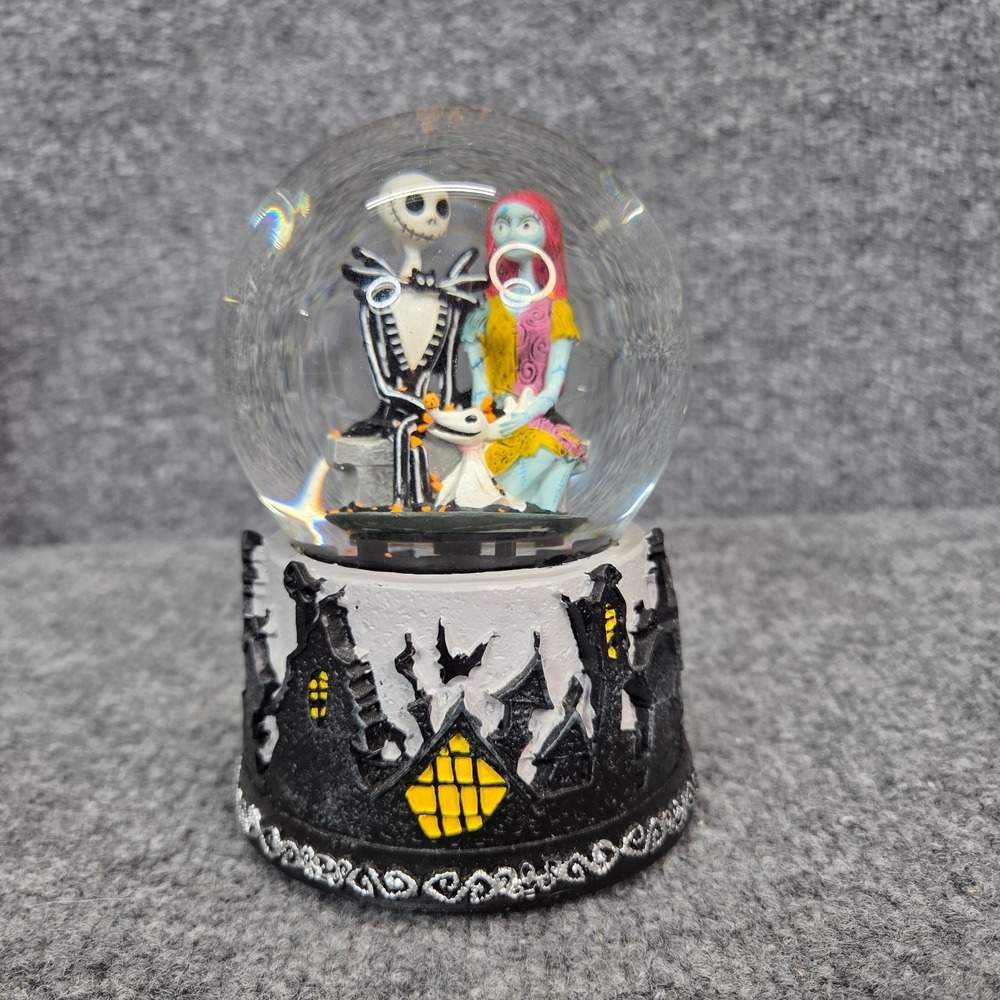 Nightmare Before Christmas THIS IS HALLOWEEN Musical Snow Globe‎ 1993 Tim Burton